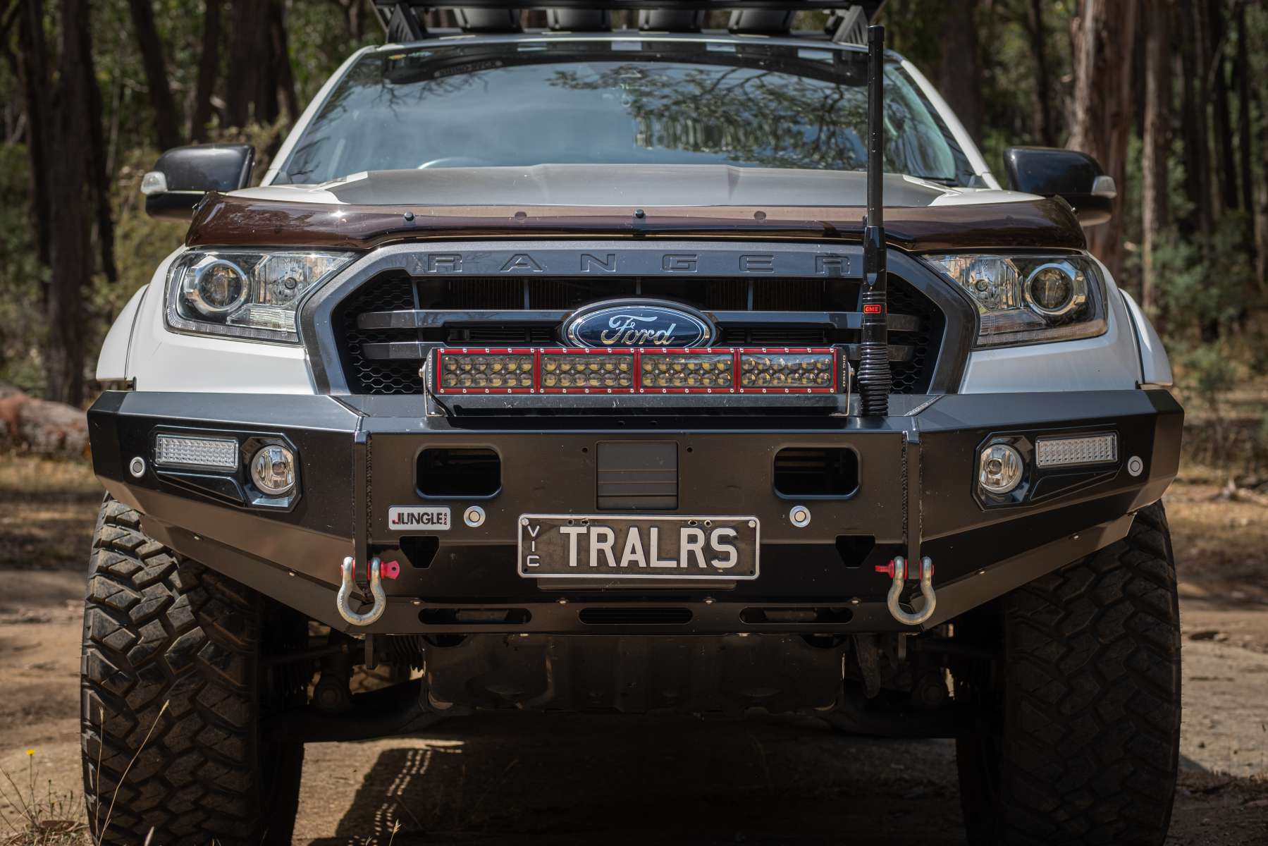 Loopless Sports Bull Bar – Fitted