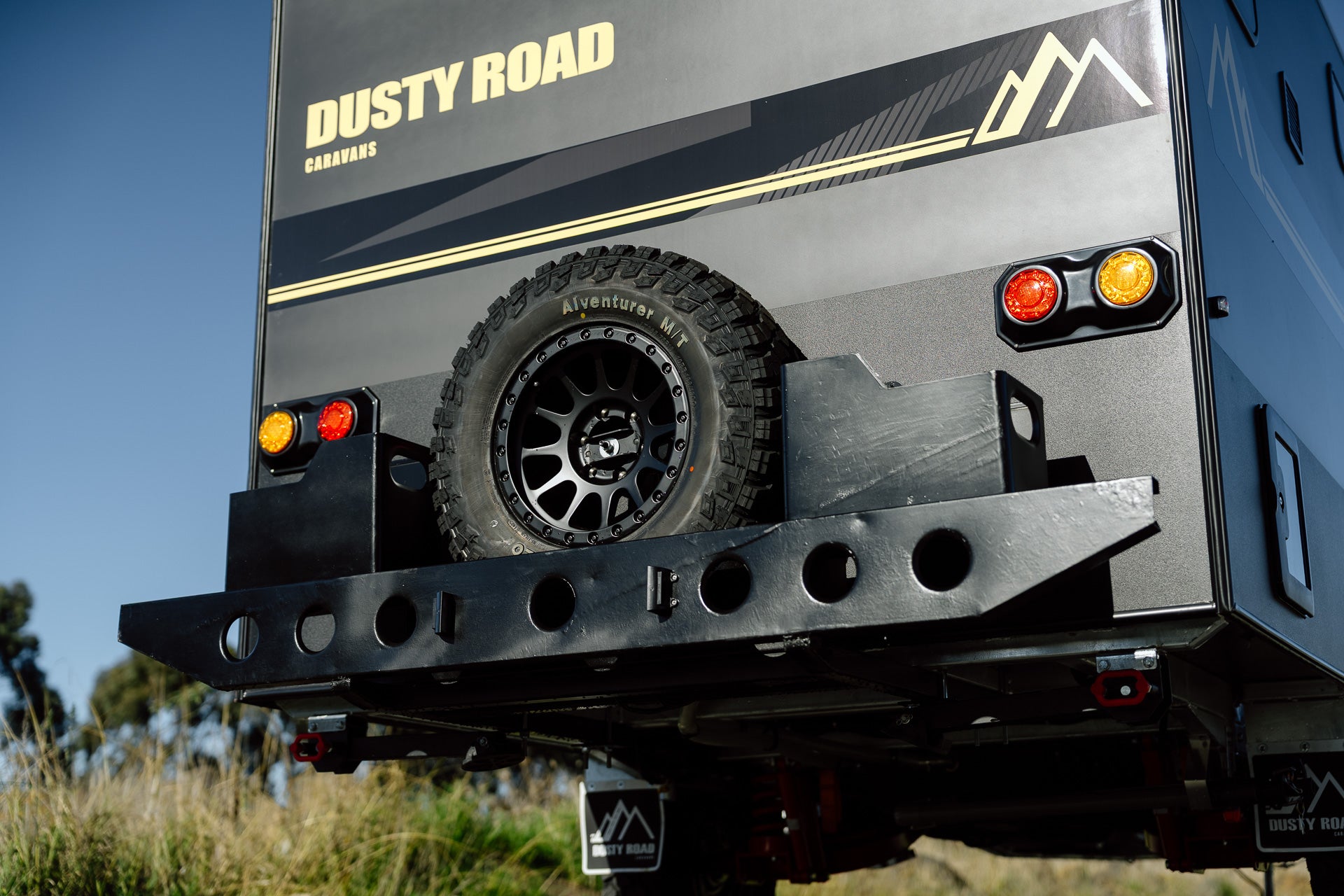 Dusty Road Caravan - 16 Foot