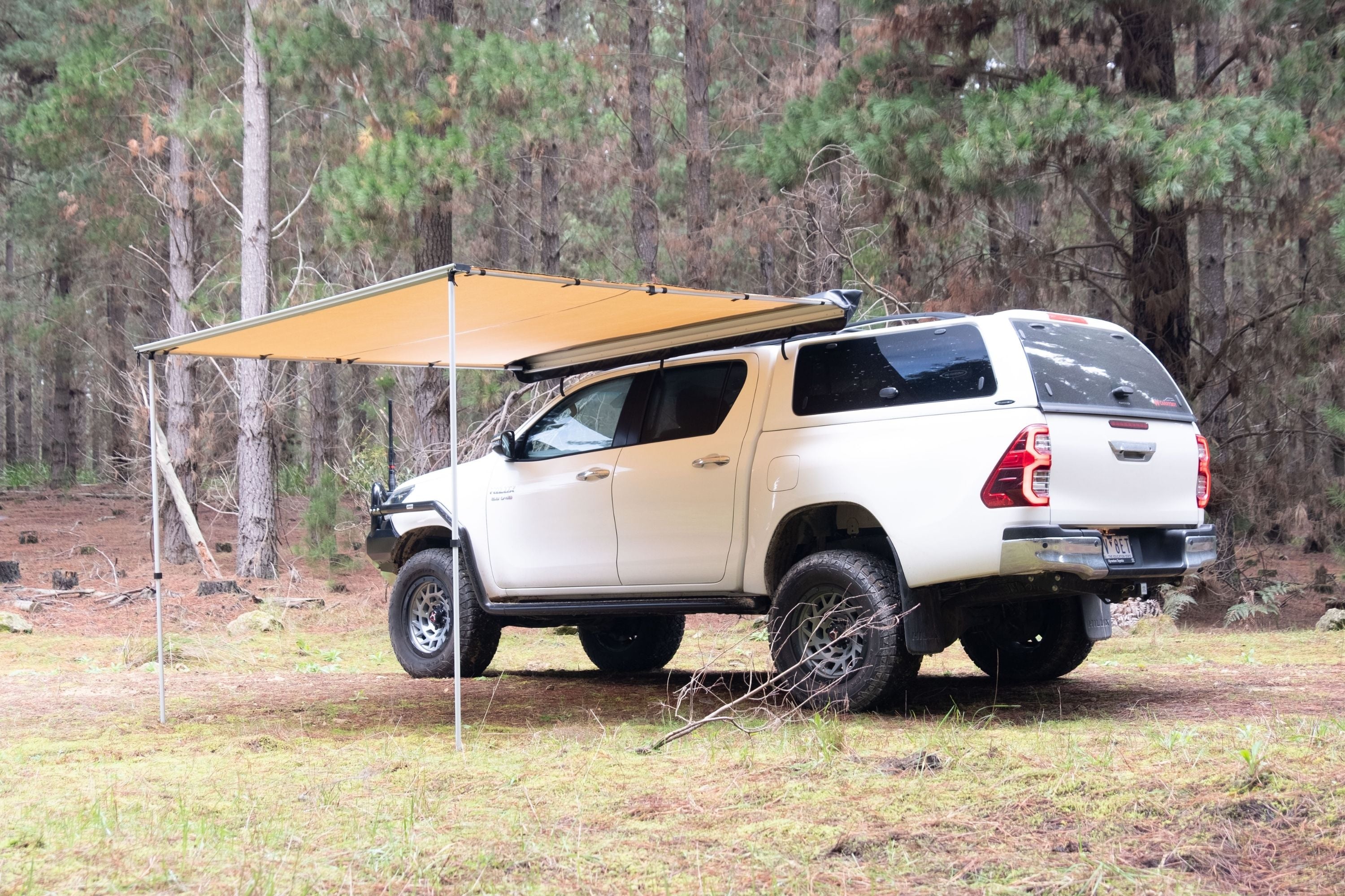 Car side awning