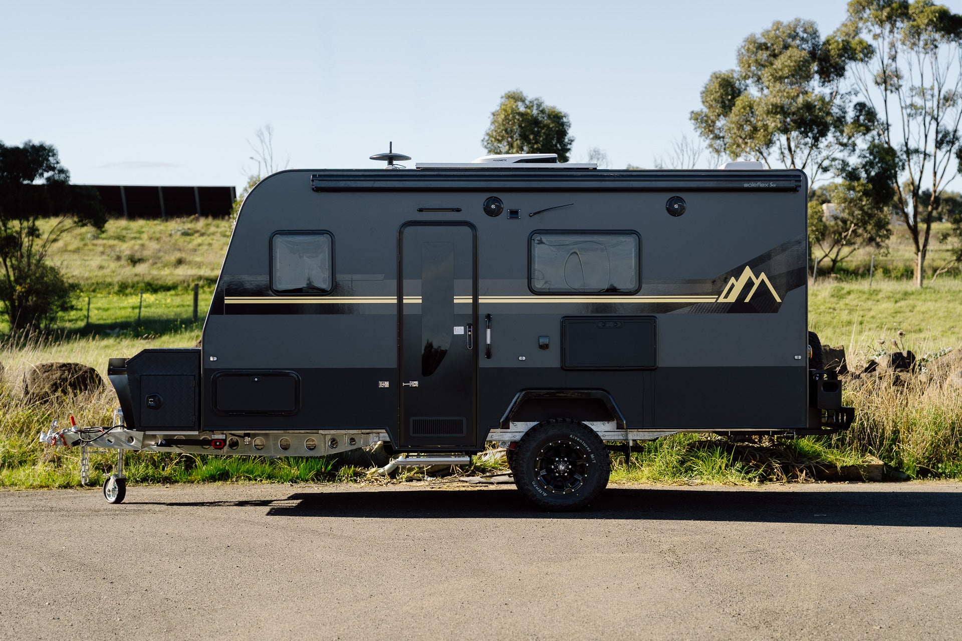 Dusty Road Caravan - 16 Foot