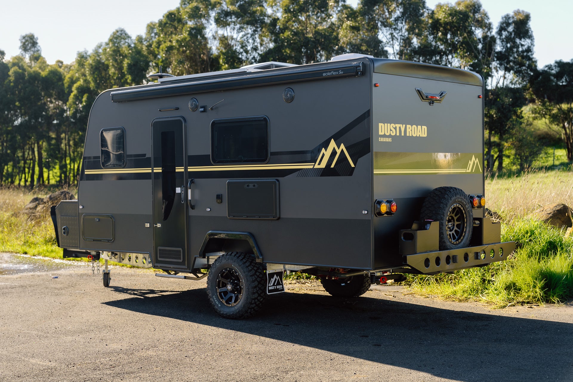Dusty Road Caravan - 16 Foot