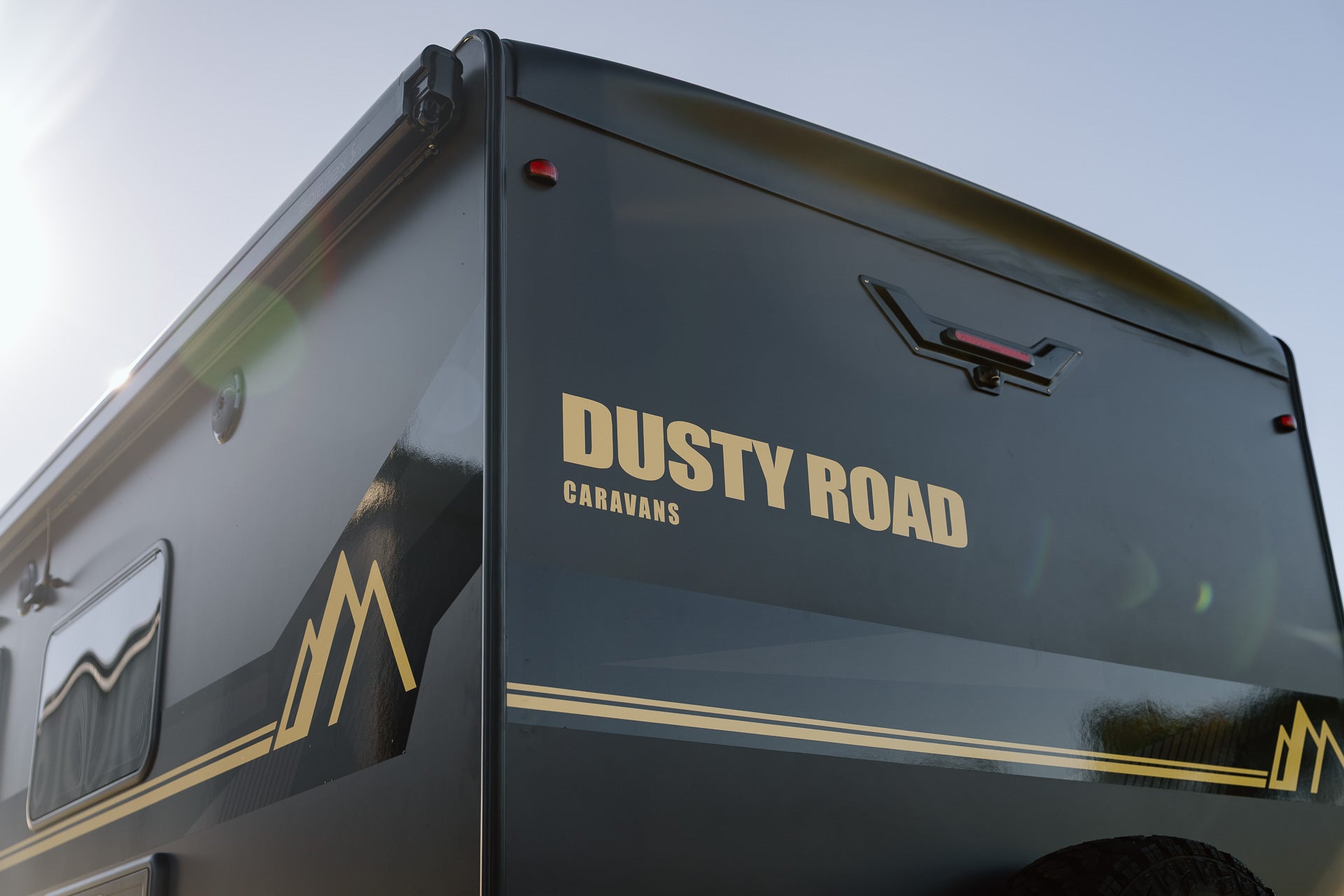Dusty Road Caravan - 16 Foot