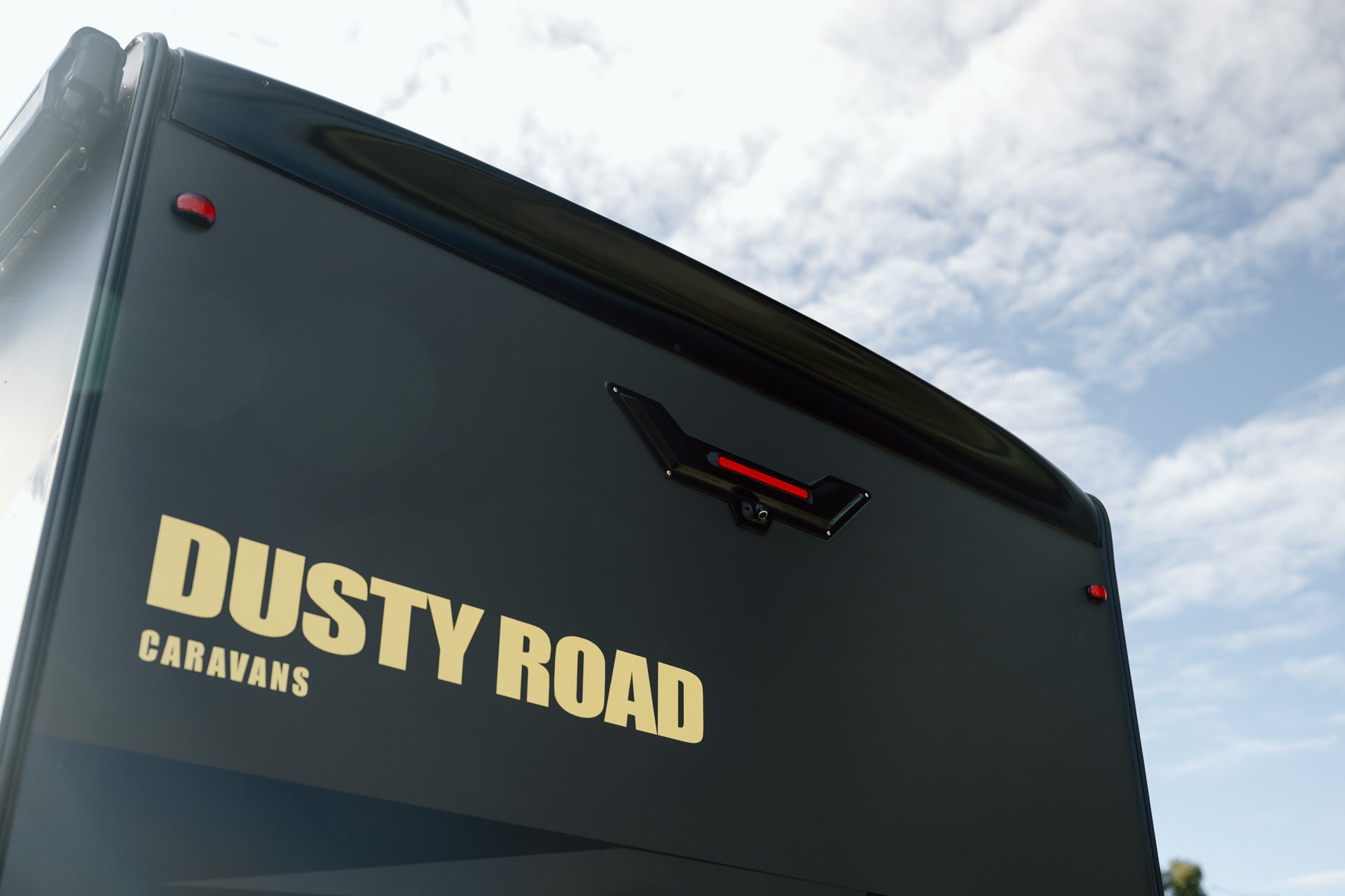 Dusty Road Caravan - 16 Foot